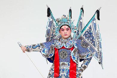 《最终幻想7：重制版》Switch 2版官方提醒需要90G空间无卡带 